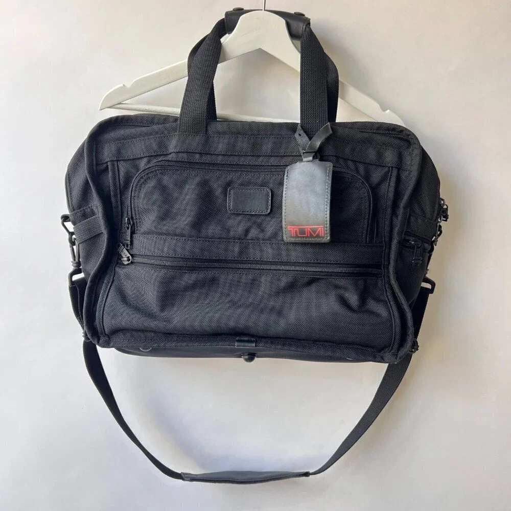 Tumi Carryon/ Travel/ Laptop briefcase business bag, Black